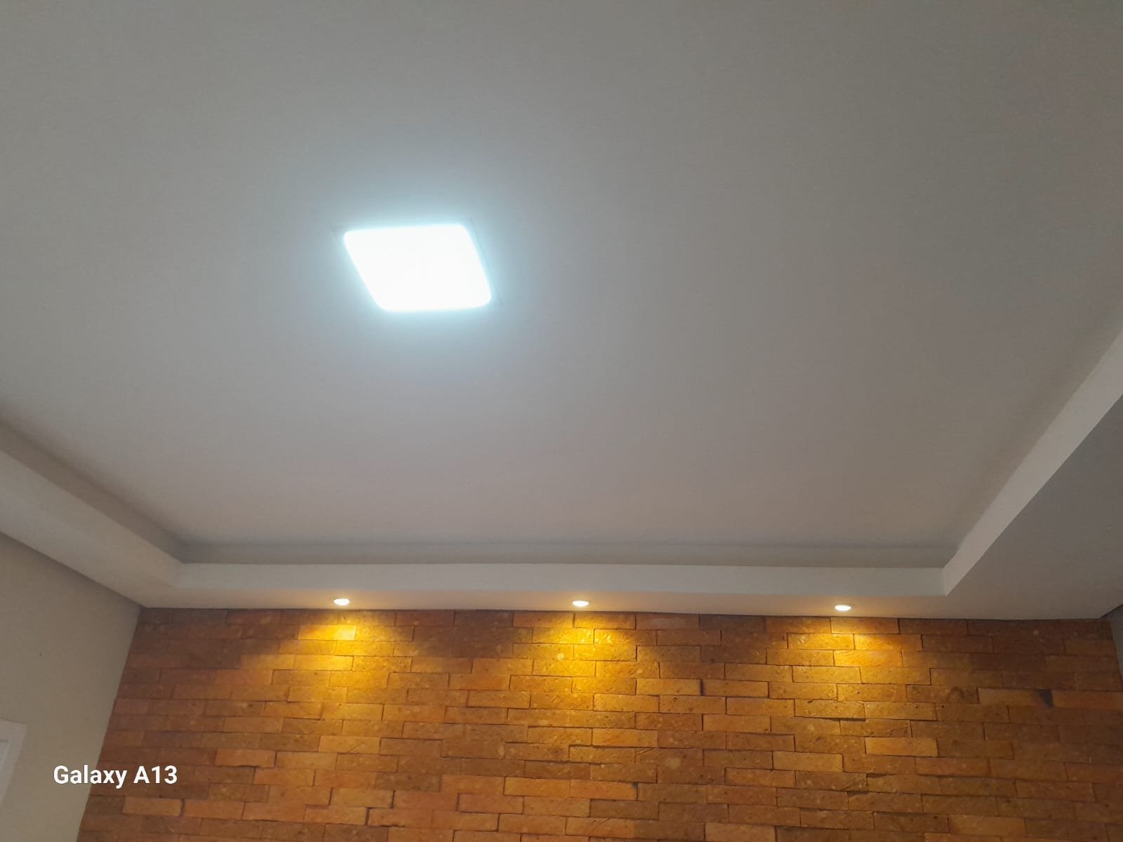 Acabamento em Gesso e Rodapés - Imagem 2